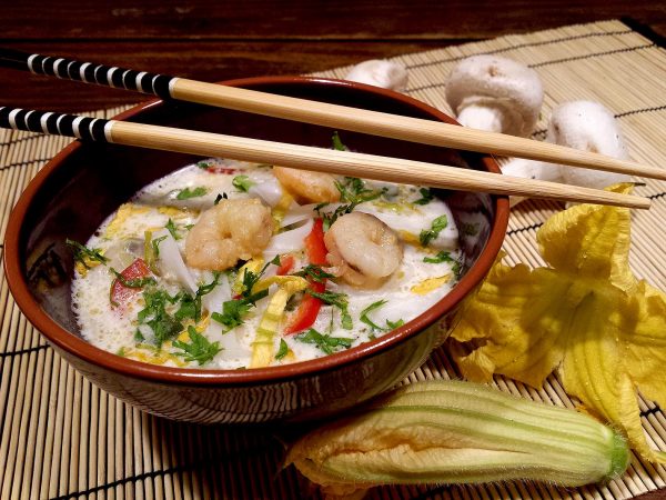 Sopa Thai amb noodles d'arròs
